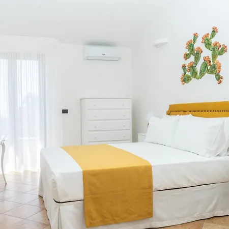 Relais Ruggiero Bed & Breakfast 4*